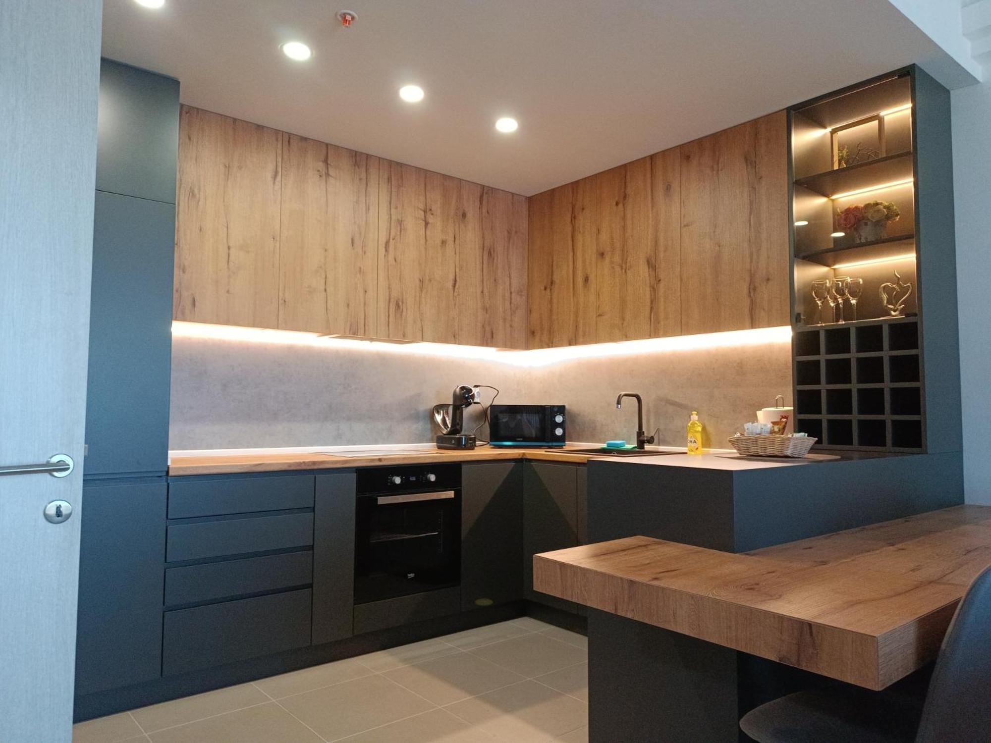 19Th & 18Th Floor Secure Apartments With Pool & Fitness & Parking Included In Price Skopje Exterior foto
